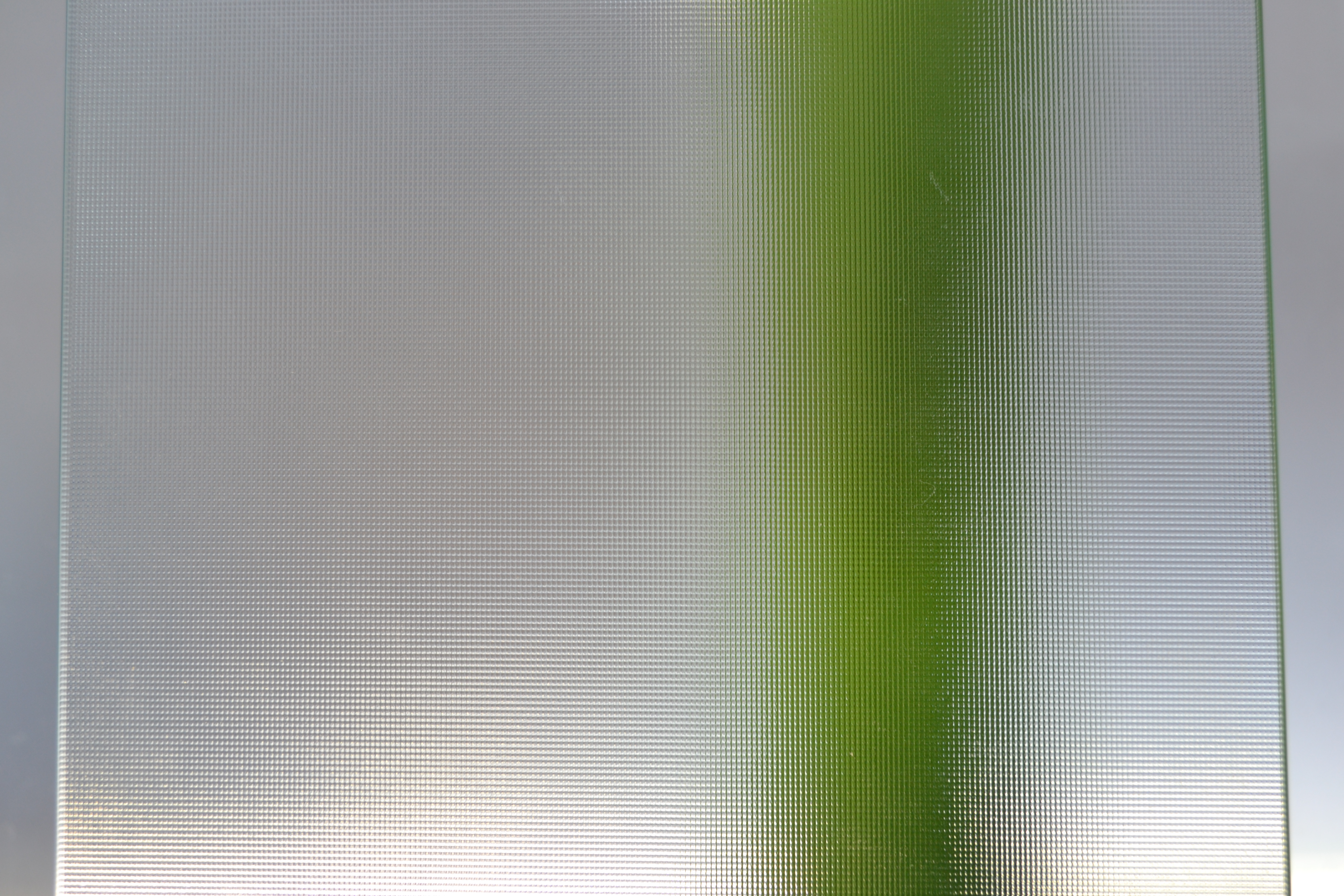 Стекло Ribbed Glass бесцветное 4 мм